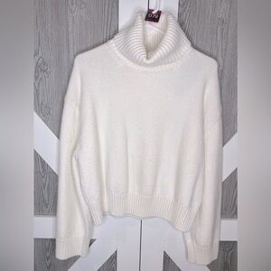 B15.6 H&M Wool Blend Cropped Turtleneck Sweater Cream Off White XS